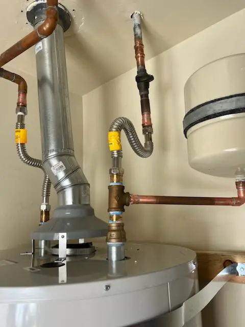 Water heater installation and plumbing repair in River Ridge